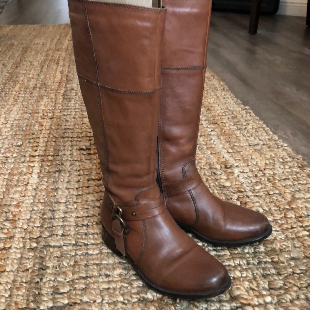 Clark’s leather riding boot with buckle